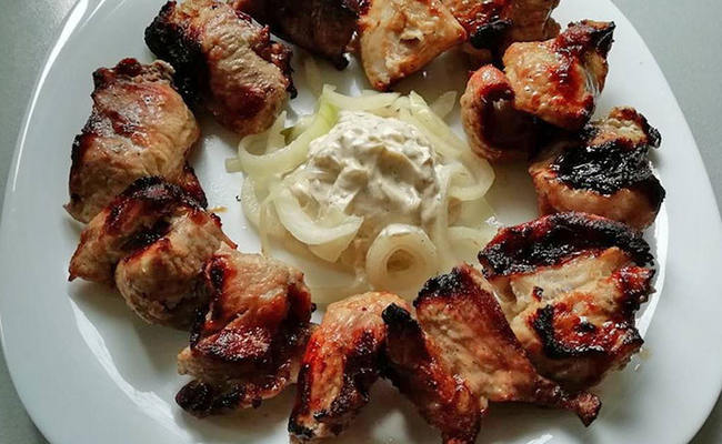 Сочный шашлык в духовке из свинины на противне