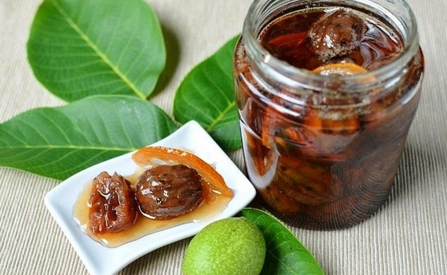 Вкусное и ароматное варенье с цитрусовыми и орехами