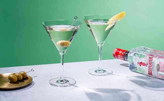 Крепкий коктейль из мартини с текилой