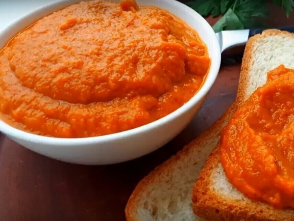 Кабачковая икра по ГОСТу - самый простой рецепт приготовления любимой закуски на зиму Кабачковая икра по ГОСТу с томатной пастой из овощей, натёртых на тёрке