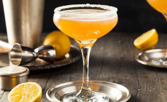 Коктейль с коньяком «Сайдкар» (Sidecar)