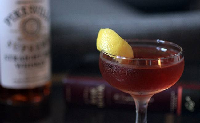 Коктейль «Бальзамик Манхэттен» (Balsamic Manhattan)